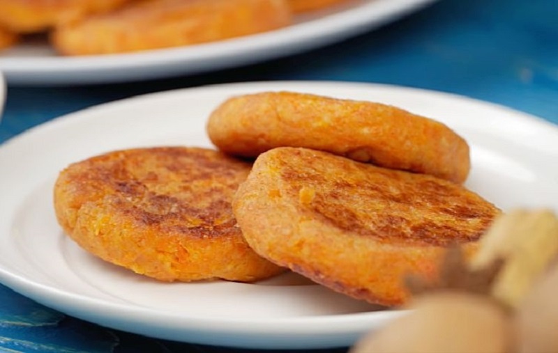 Морковные сырники: неожиданная версия любимого завтрака — легкость, польза и новый вкус