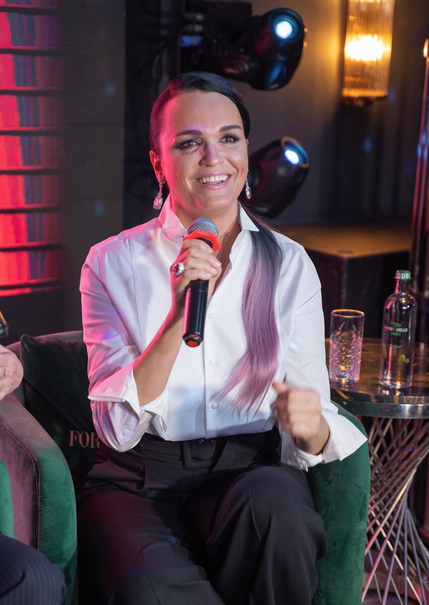 Певица Слава