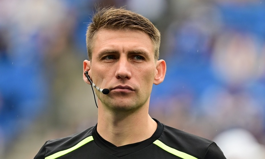    Судьи Фото: Global Look Press