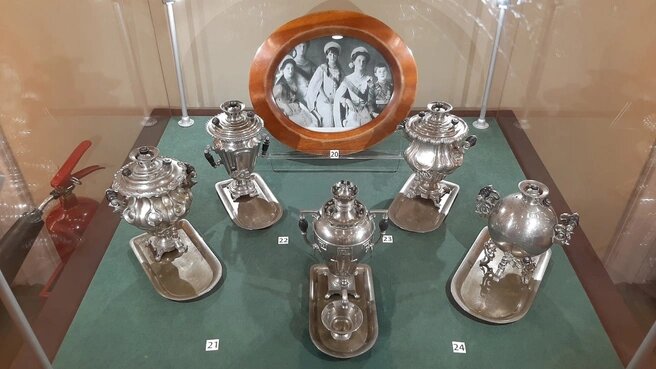 Самовары, подаренные детям Николая II
