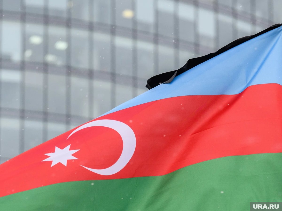     Азербайджан спас более ста россиян из Ирана