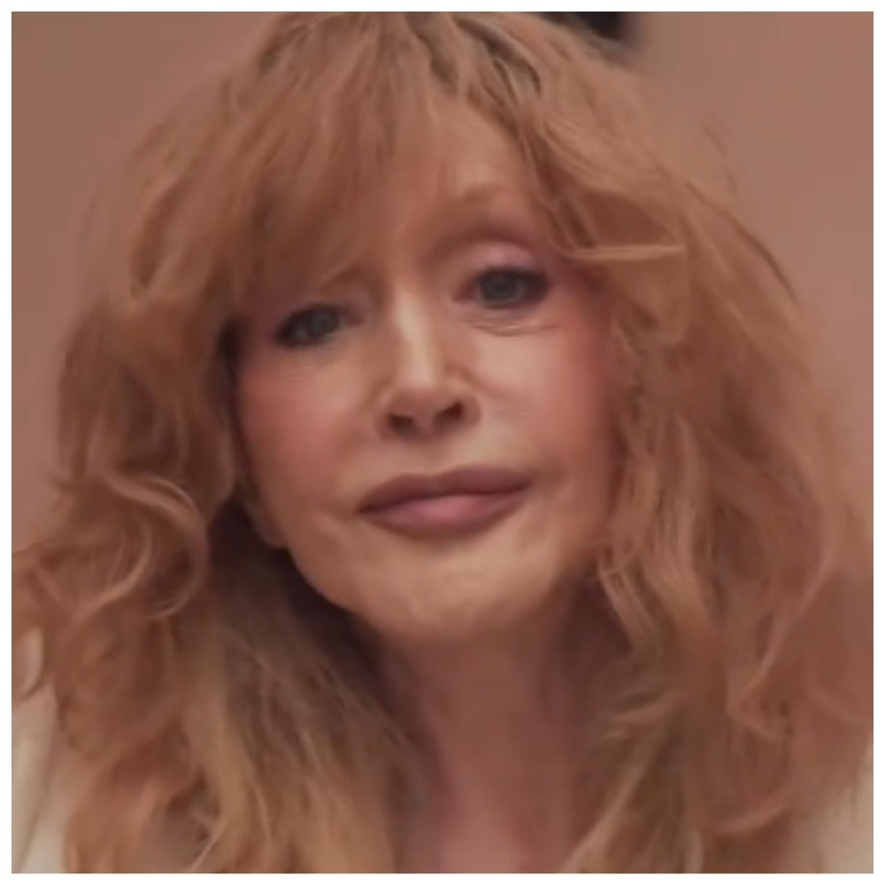 Обычно лицо у Примадонны гладкое даже на видео