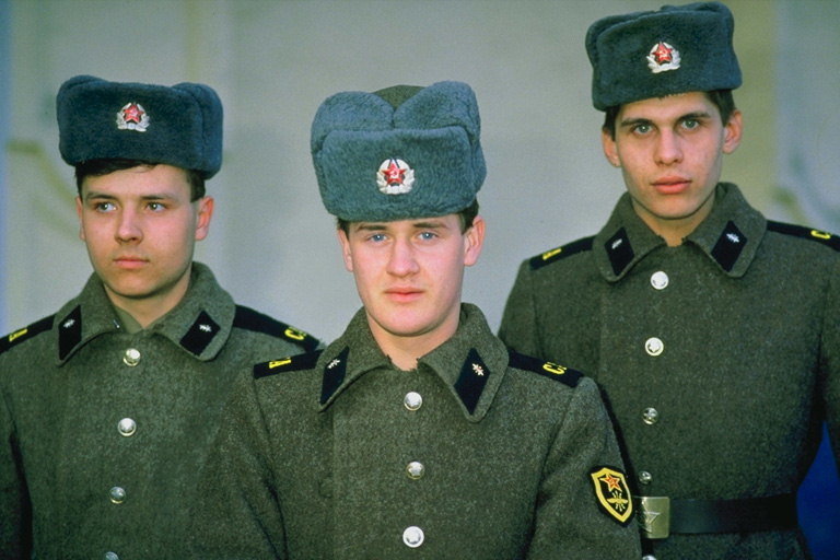 Классическая шапка...