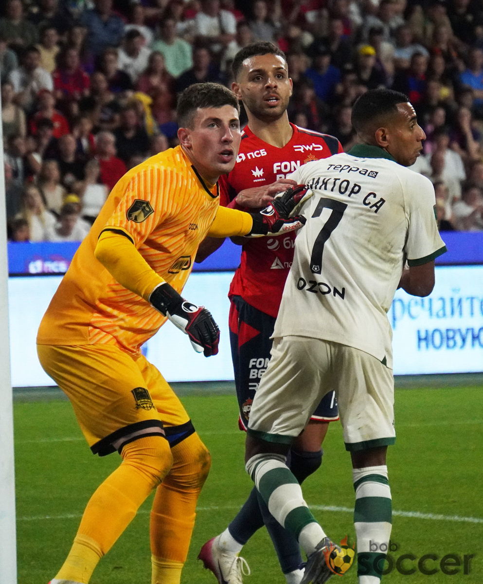    ЦСКА - "Краснодар", "Динамо" - "Спартак": команды сохранят интригу до ответных матчейBobsoccer