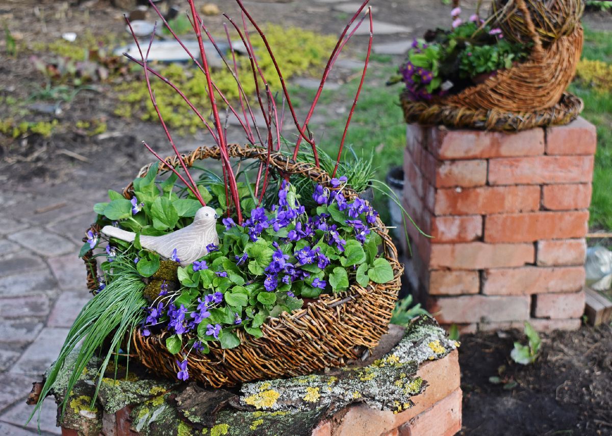 Весенняя композиция прошлого года почти по правилам. 