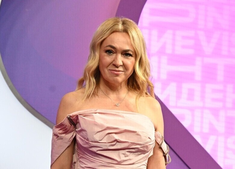     Яна Рудковская