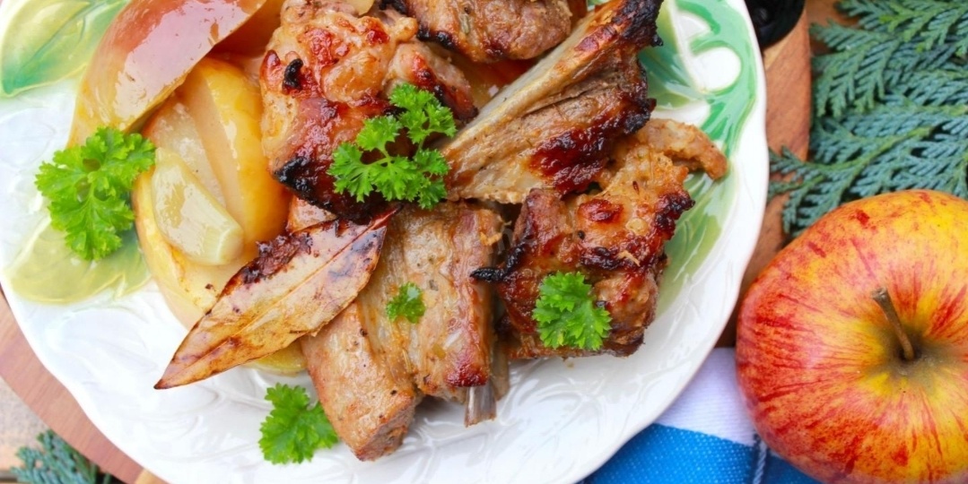 Свиные ребрышки, которые тают во рту: мой коронный рецепт в яблочном сидре.