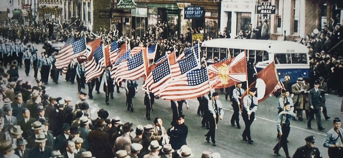 Марш нацистов в США