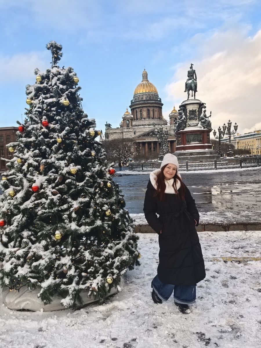 Всем привет! Меня зовут Виктория, вы находитесь на канале Находки от Freken Bok, здесь я делюсь артикулами на классные качественные товары для дома, кухни и интерьера с WB и Озон, а также порекомендую стильные и элегантные наряды на каждый день. Рада каждому новому читателю!