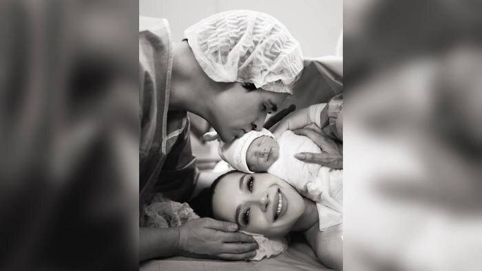 Лерчек и её родившийся сын. Обложка © Instagram (признан экстремистской организацией и запрещён на территории Российской Федерации) / @im__lu_