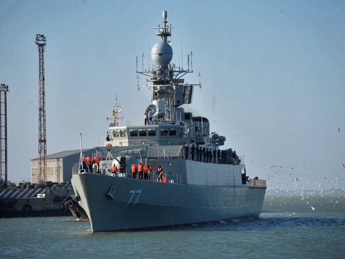    Иранский эсминец "Дамаванд" в Каспийском море | © РИА Новости / Саид Царнаев