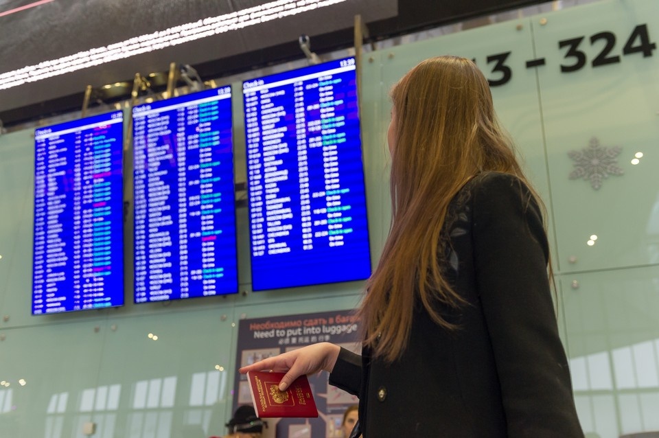    Почти три тысячи петербуржцев застряли в ОАЭ. Олег ЗОЛОТО