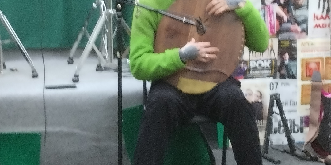 Арт-клуб «Седьмая тропа». Бандурист Владимир Петренко