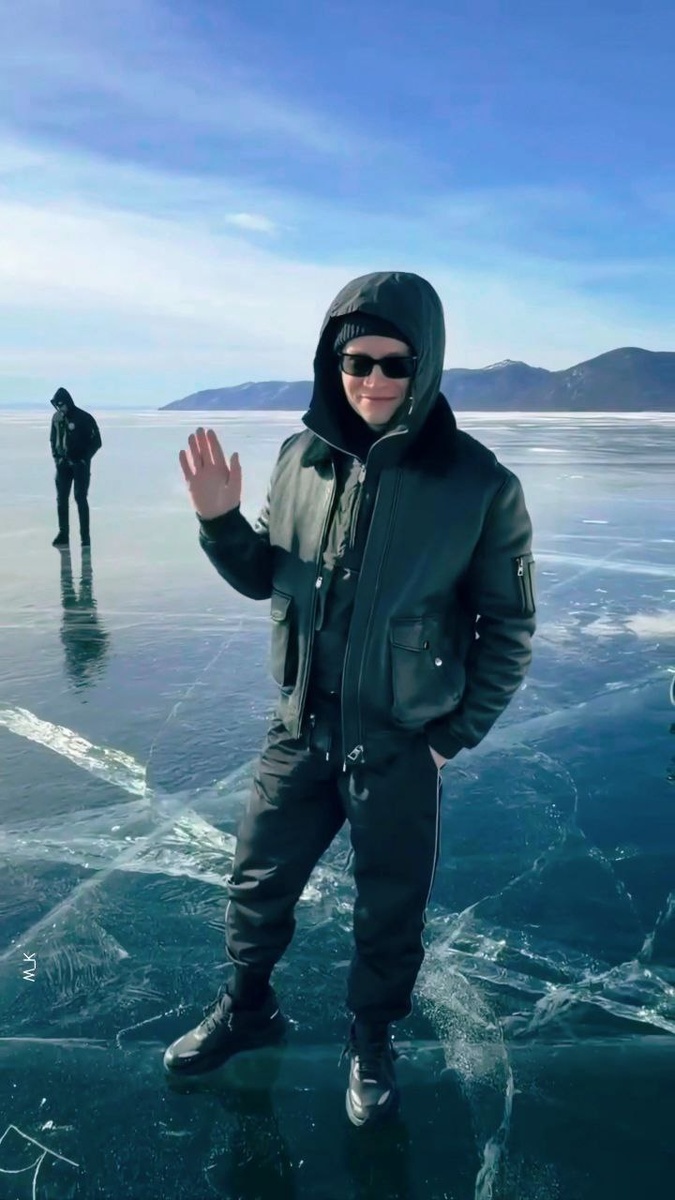 Между прочим, Ярослав Юрьевич там ничего не жег и не загрязнял атмосферу. Из интернета