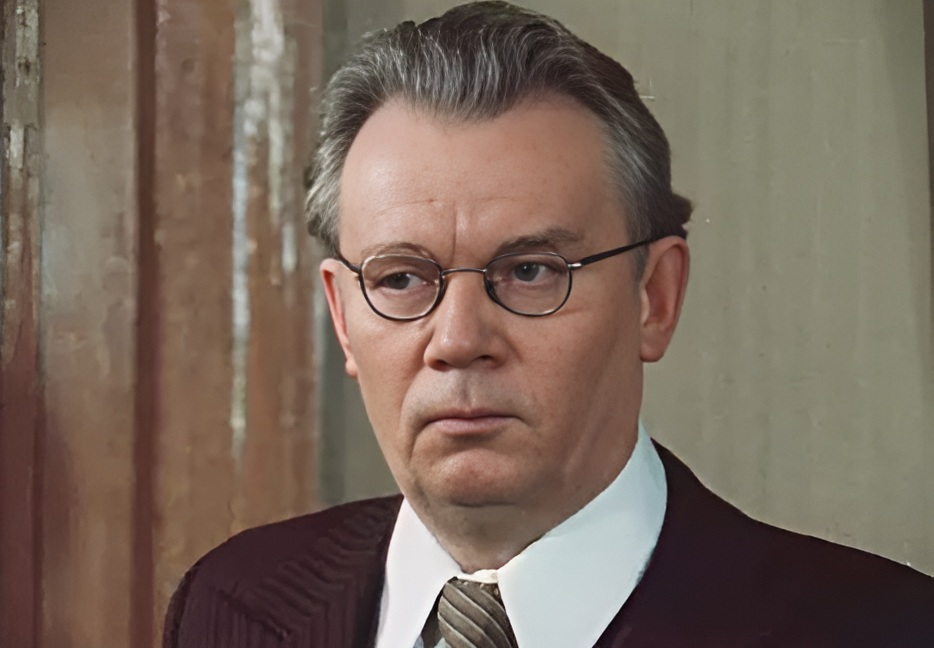 Евгений Шутов