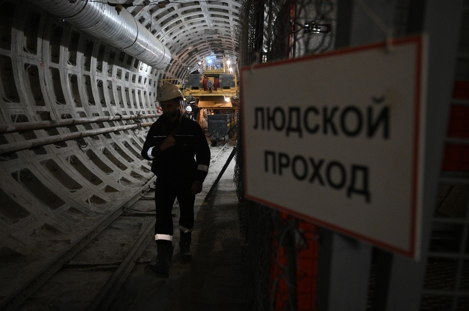    В Петербурге продолжается строительство новых тоннелей для будущих станций метро. Алексей БУЛАТОВ