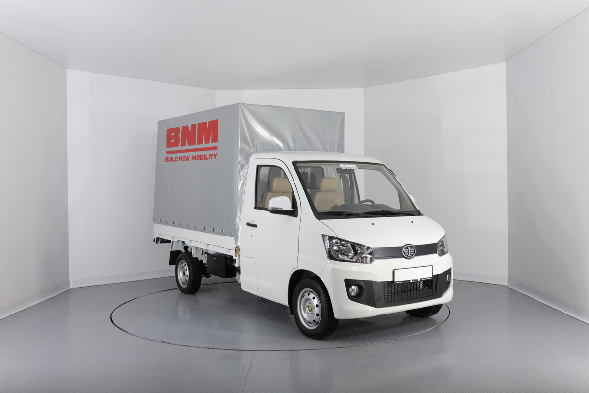 На базе этого фургона строится кемпер  📷
