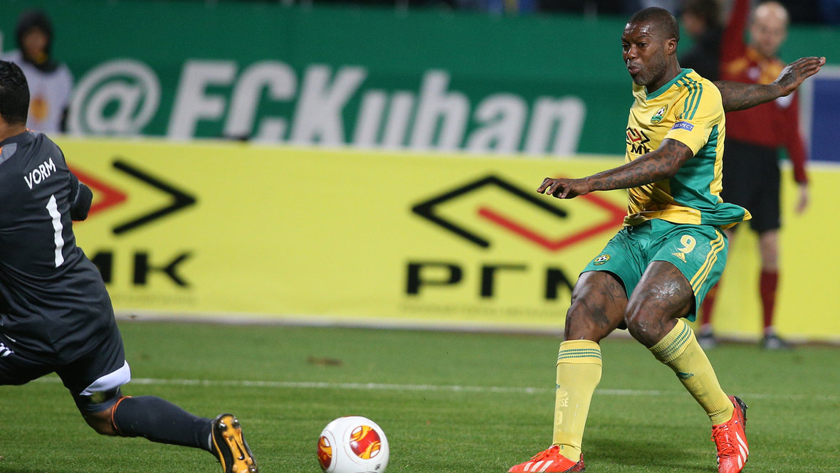    Джибриль Сиссе в матче с «Суонси».Виталий Тимкив