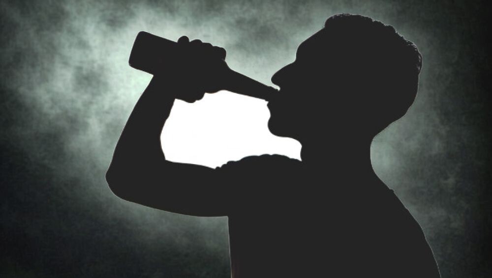 Отметил назначение, а затем сел за штурвал, из-за чего остался еле живым, а самолёт загубил