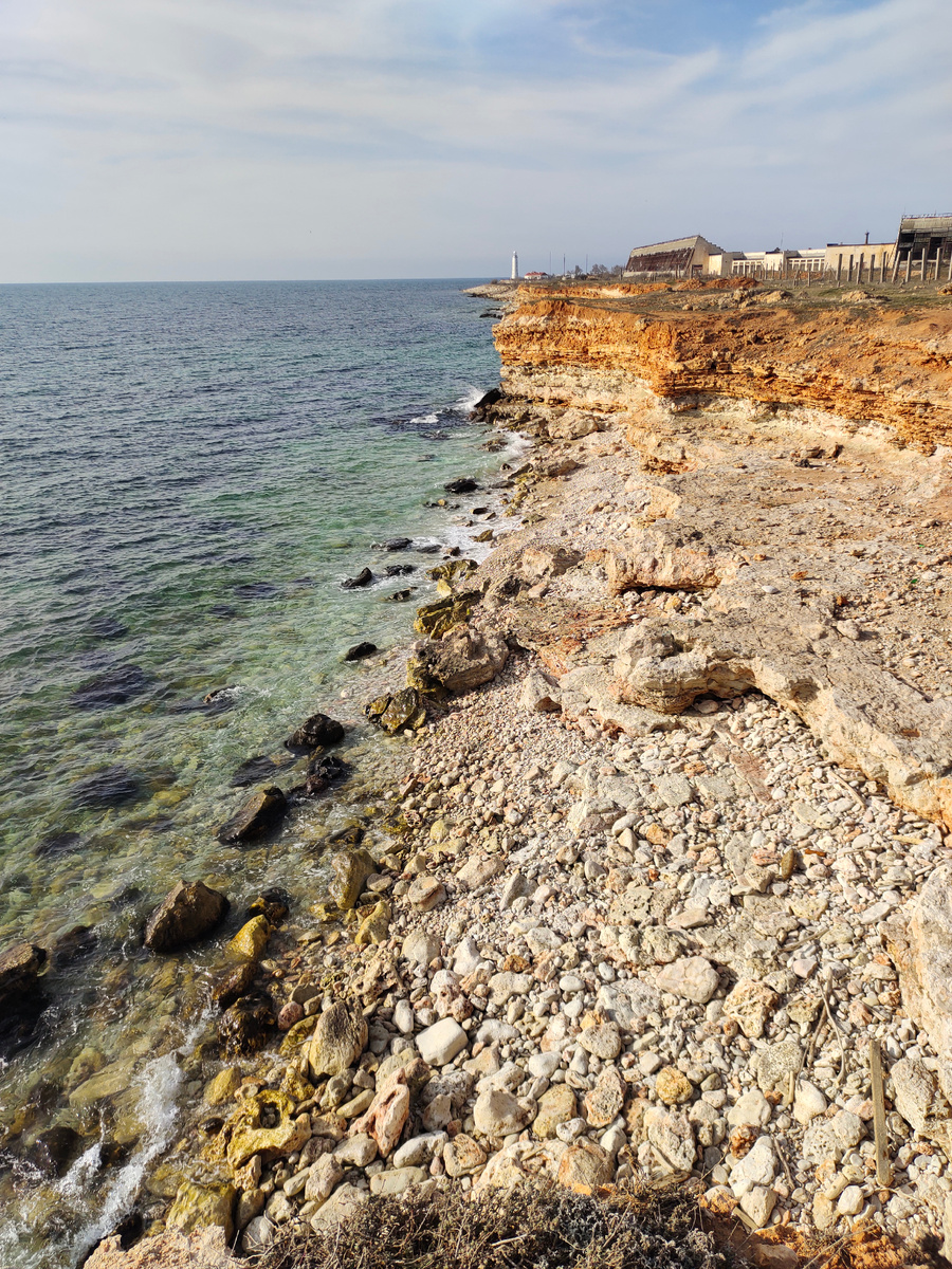 Море в марте близ Севастополя 
