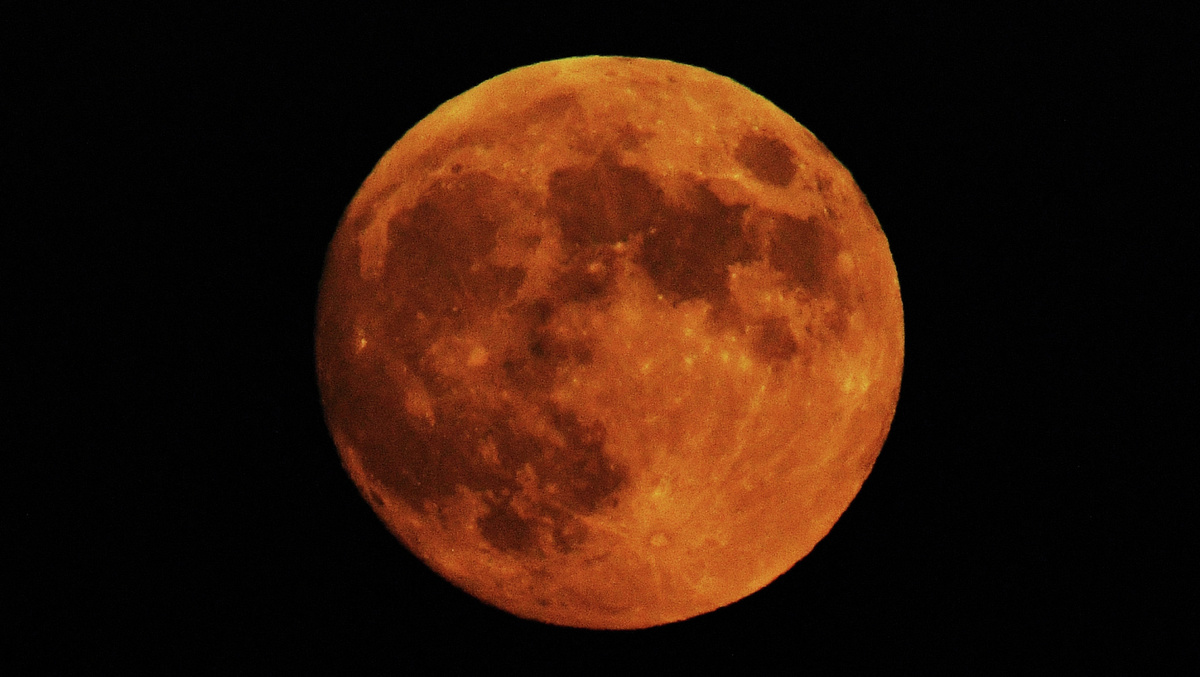    Луна перед затмением кровавая РИА