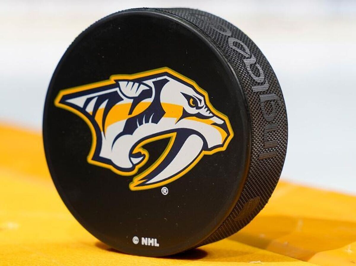    Шайба с логотипом клуба НХЛ "Нэшвилл" | © Фото : Сайт НХЛ