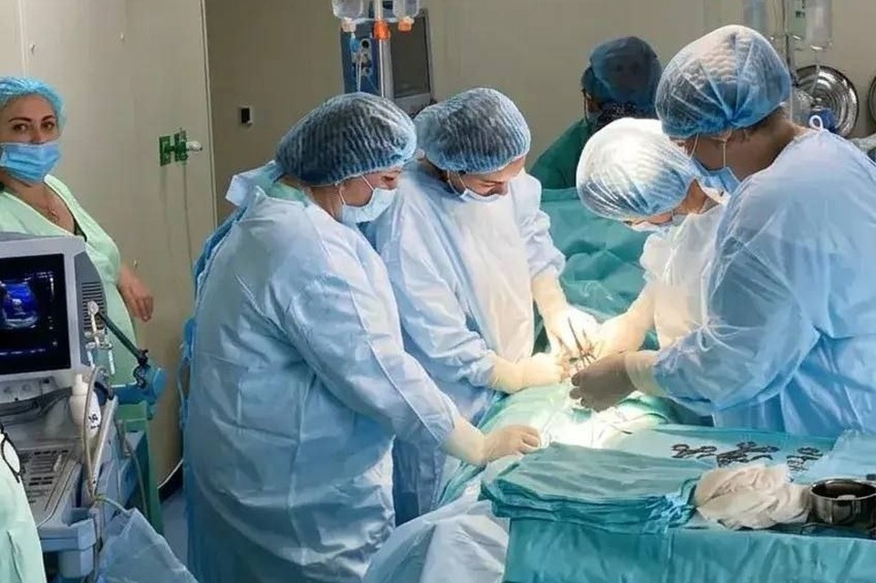    Опухоль заняла почти весь живот будущей мамы, сдавливая внутренние органы. Фото: минздрав Приморья