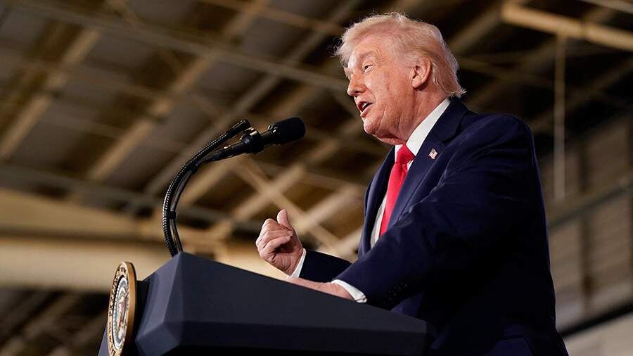    Фото: REUTERS/KEVIN LAMARQUE