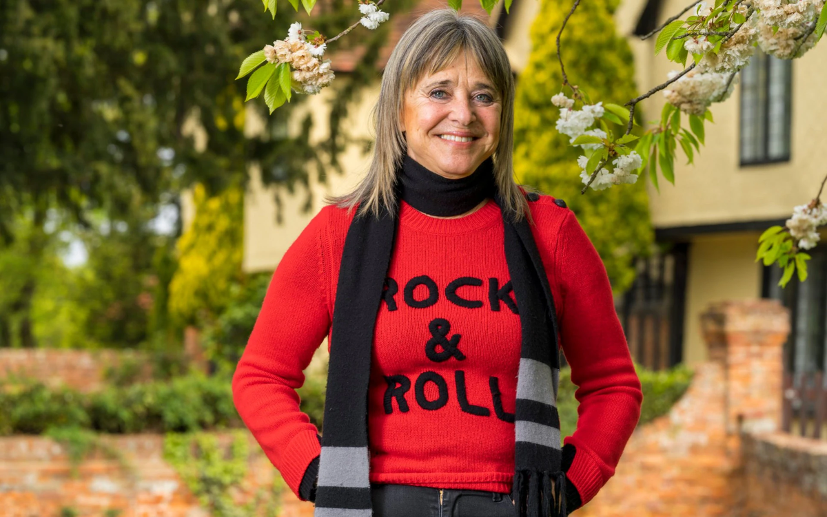 Сьюзи Кватро в свои 75 лет по-прежнему сотрясает стадионы, выпускает новый альбом и отправившись в тур по Великобритании. Фото: Эндрю Кроули