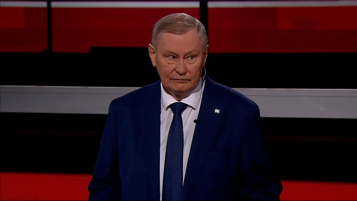    Михаил Ходаренок