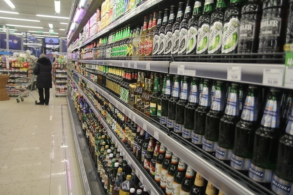   Евгений Григорьев возмутился продажей алкоголя подросткам в Якутске Юлия ПЫХАЛОВА