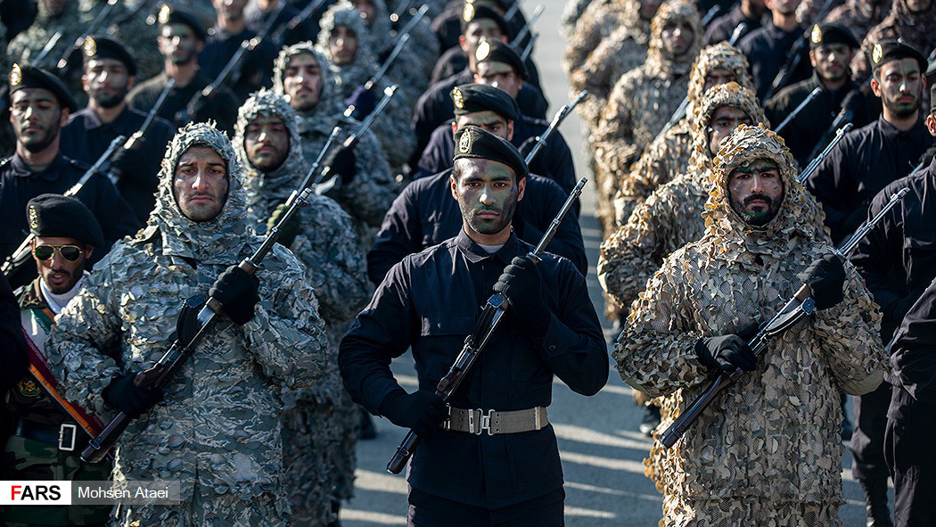    Иранские военные солдаты Корпус стражей исламской революции КСИР (FARS)