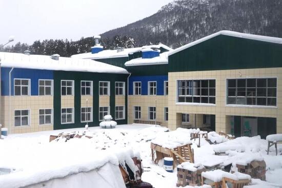 Завершается строительство школы в поселке Мамакан Бодайбинского района