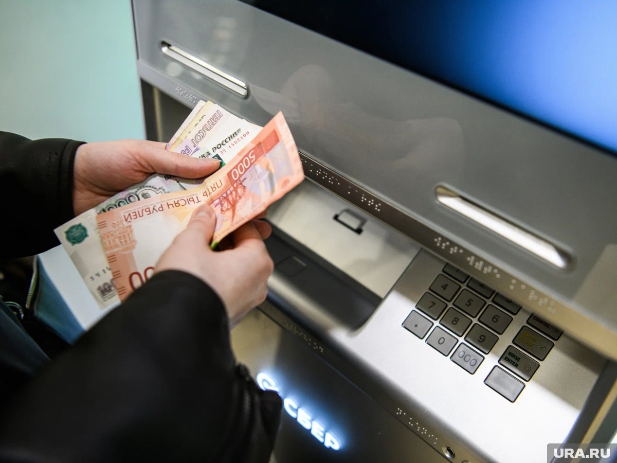     Россиянам рассказали, как не терять десятки тысяч рублей в год