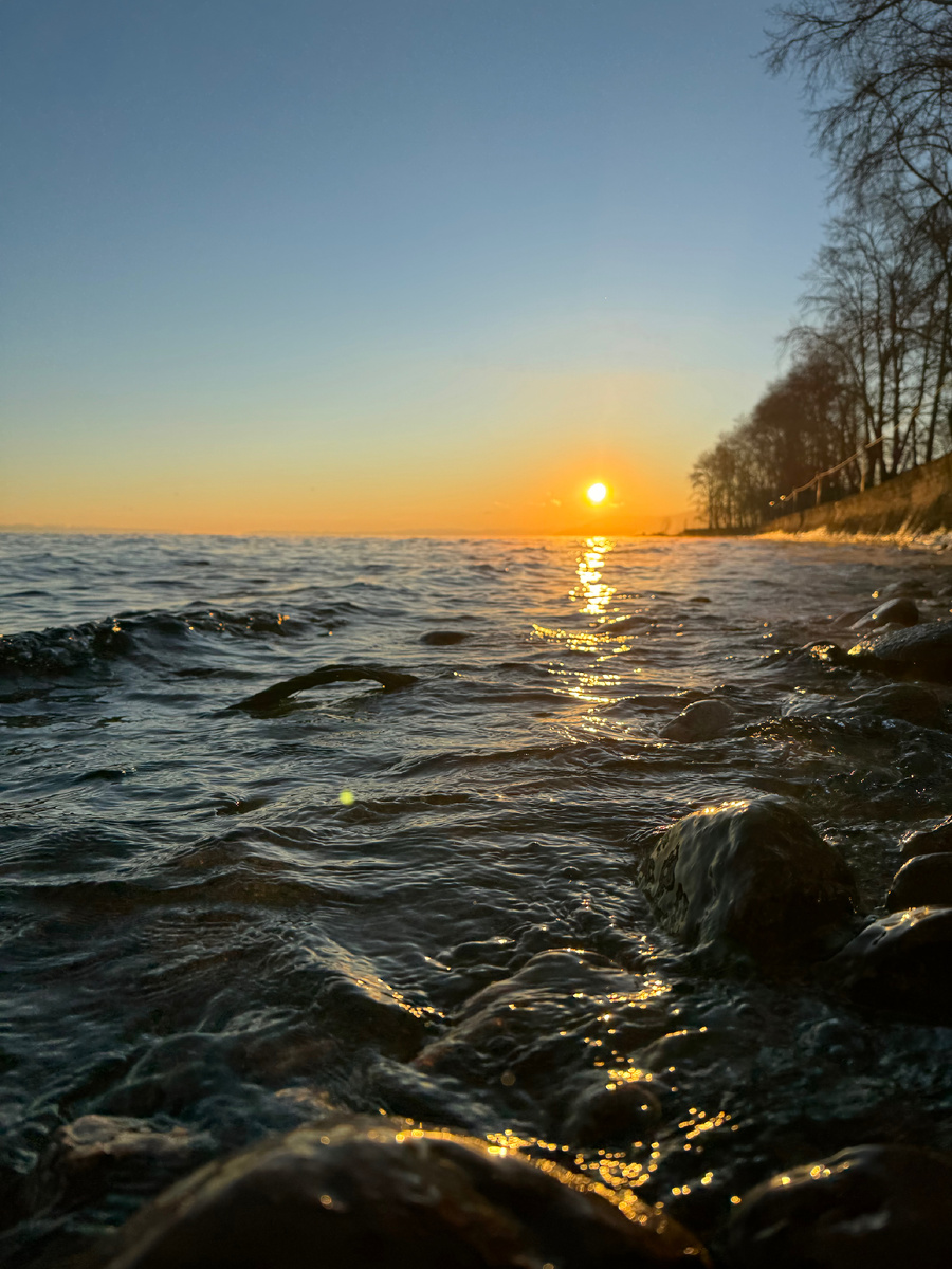 Рассвет на Байкале