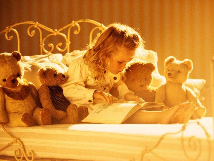 аш топовый сборник аудиосказок! Включайте детям — пока они слушают про Колобка и Теремок, вы можете наконец выпить горячий кофе ☕️ Проверено: работает даже с самыми активными непоседами!