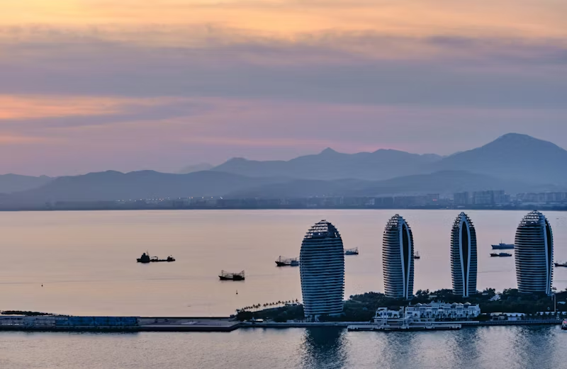 Хайнань по праву считается одним из самых спокойных и комфортных курортов Азии