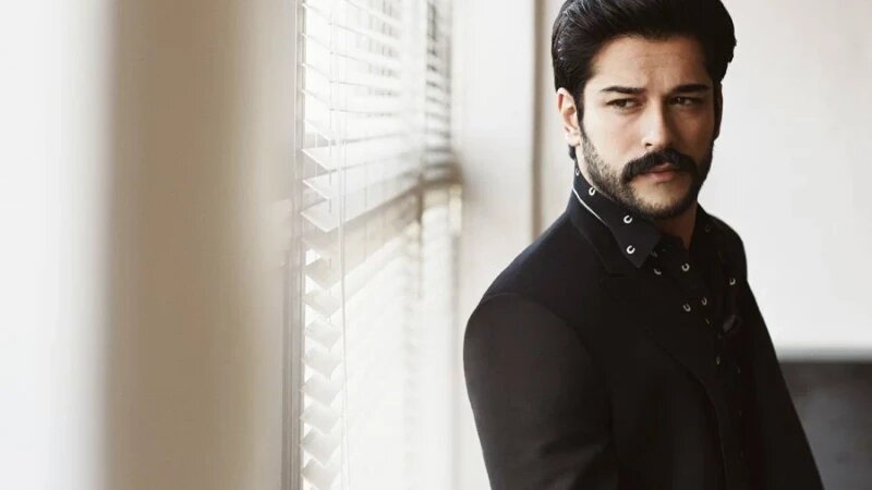     Бурак Озичвит. kinopoisk.ru