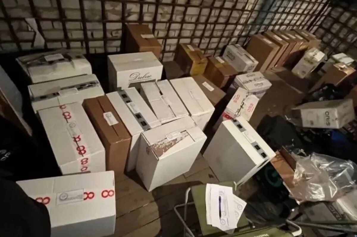    В Рубцовске полиция изъяла у женщины 12 тысяч пачек нелегальных сигарет