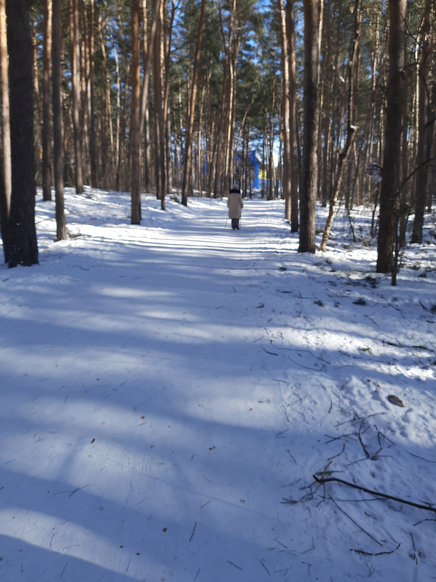 одинокая фигура