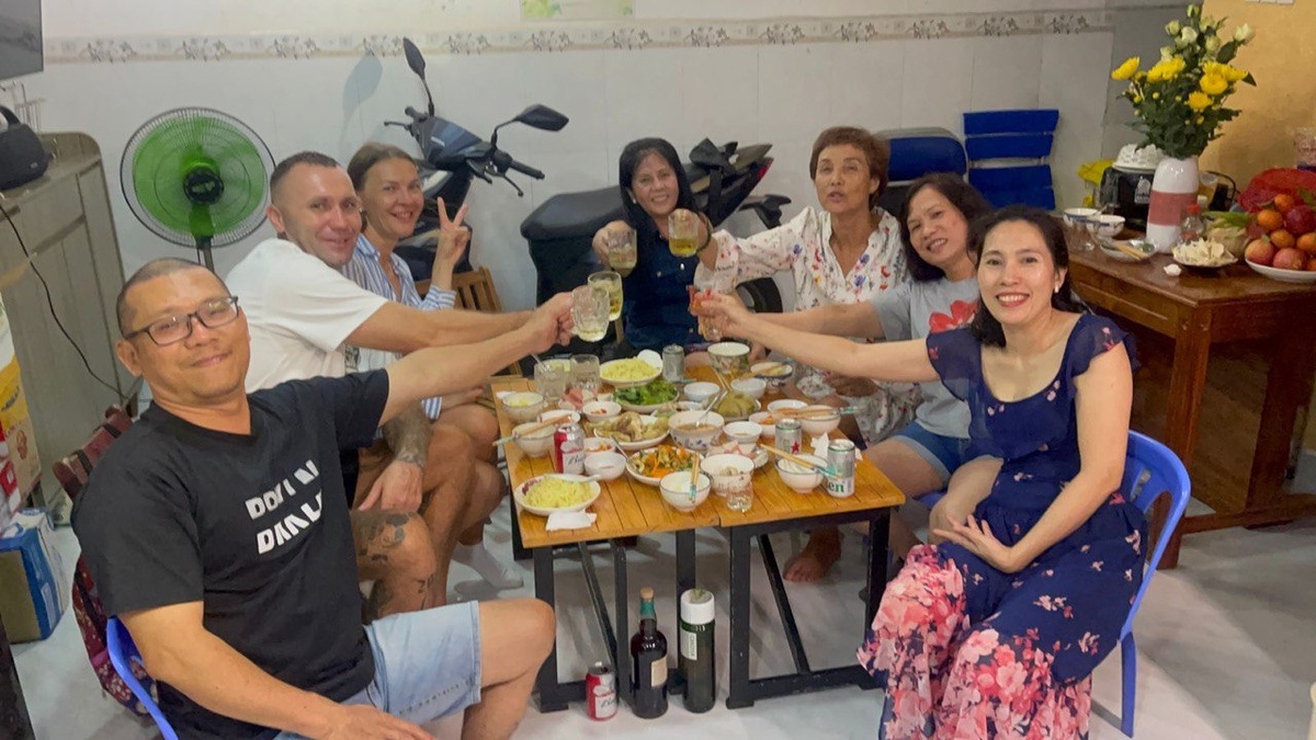 От приглашений отказаться нельзя