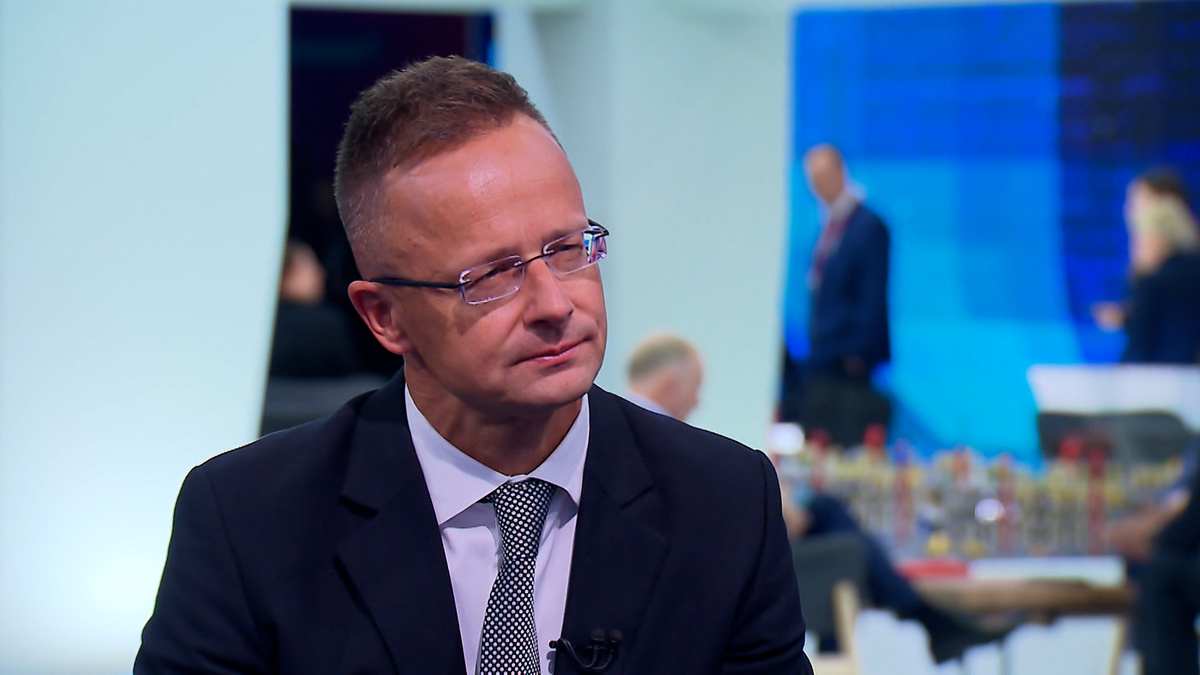    Петер Сийярто