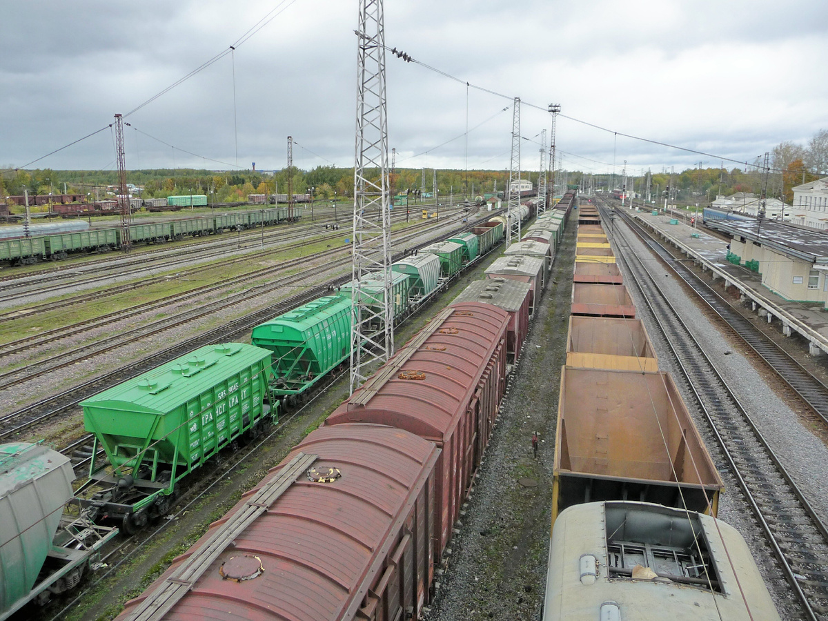 Грузы на железной дороге © CC BY 2.0 / Ed Webster