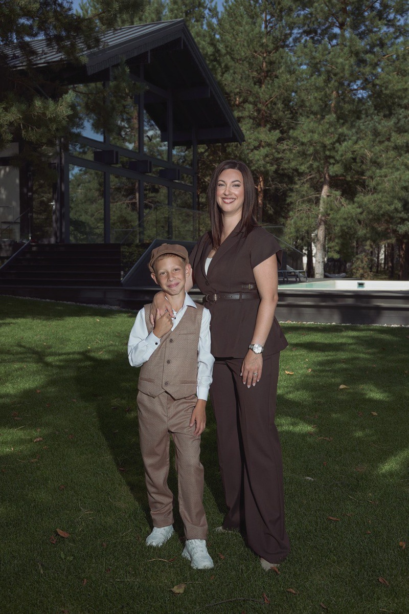 Ксения Газарьянц (совладелица компании АССЕТ) с сыном Максимом 