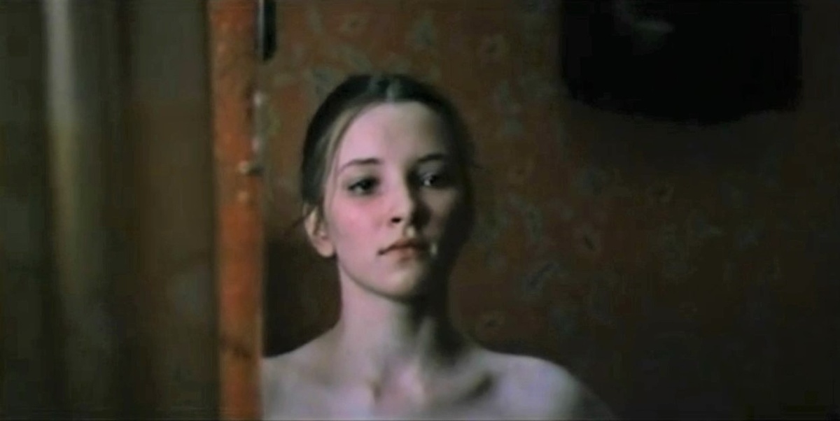 Молодёжная драма «Соблазн». Киностудия «Ленфильм», 1987 год. Режиссёр Вячеслав Сорокин. Авторы сценария Юрий Клепиков, Валерий Стародубцев. Женя Родимцева – Алиса Зыкина