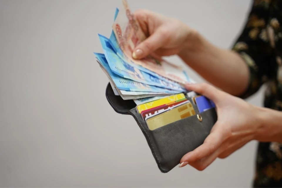    Елин: Импульсивные траты и подписки не дают россиянам накопить деньги Светлана МАКОВЕЕВА