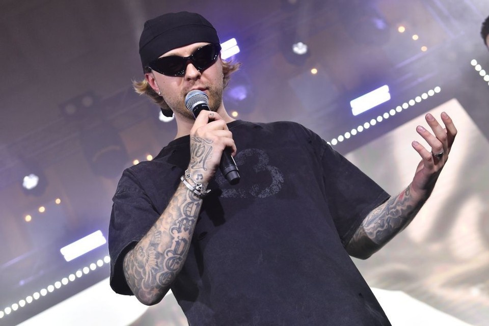    Остались в основном VIP-места за 10–12 тысяч рублей Иван МАКЕЕВ