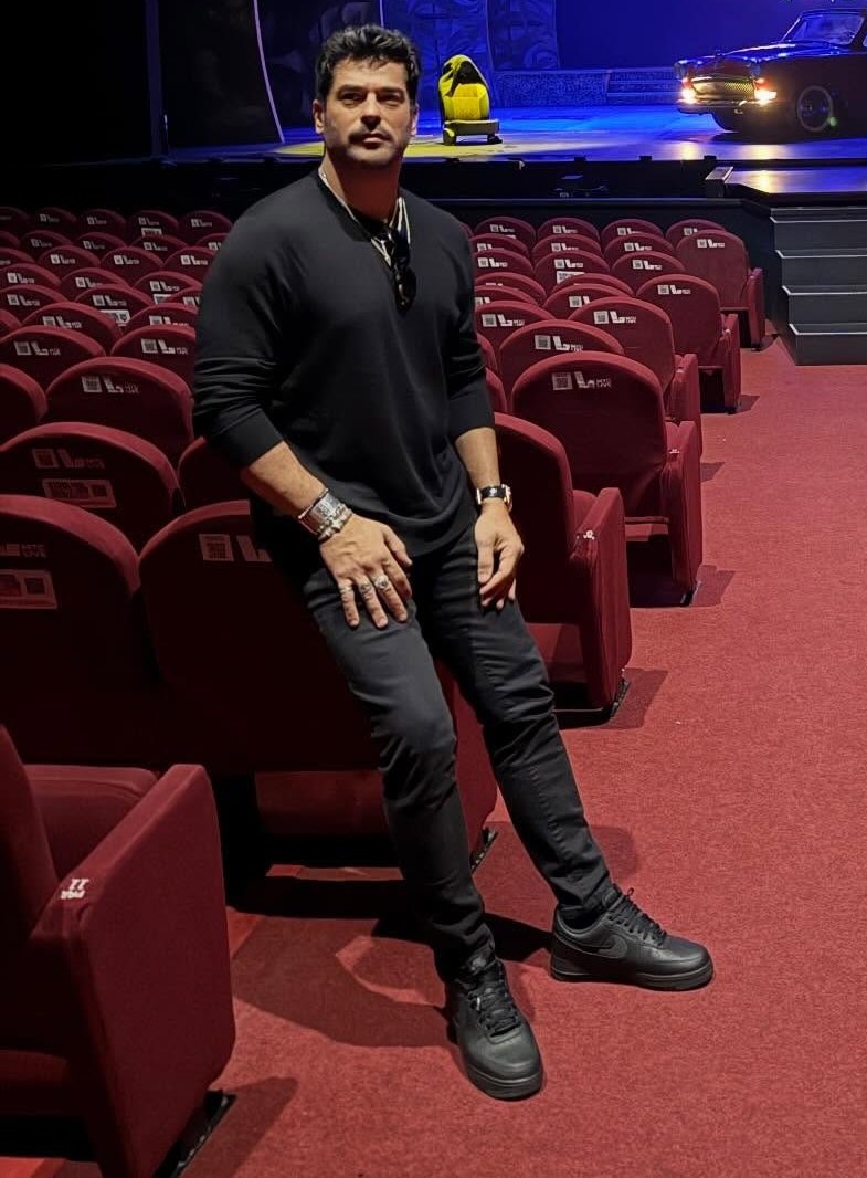    Бурак Озчивит в МосквеСоцсети Бурака Озчивита