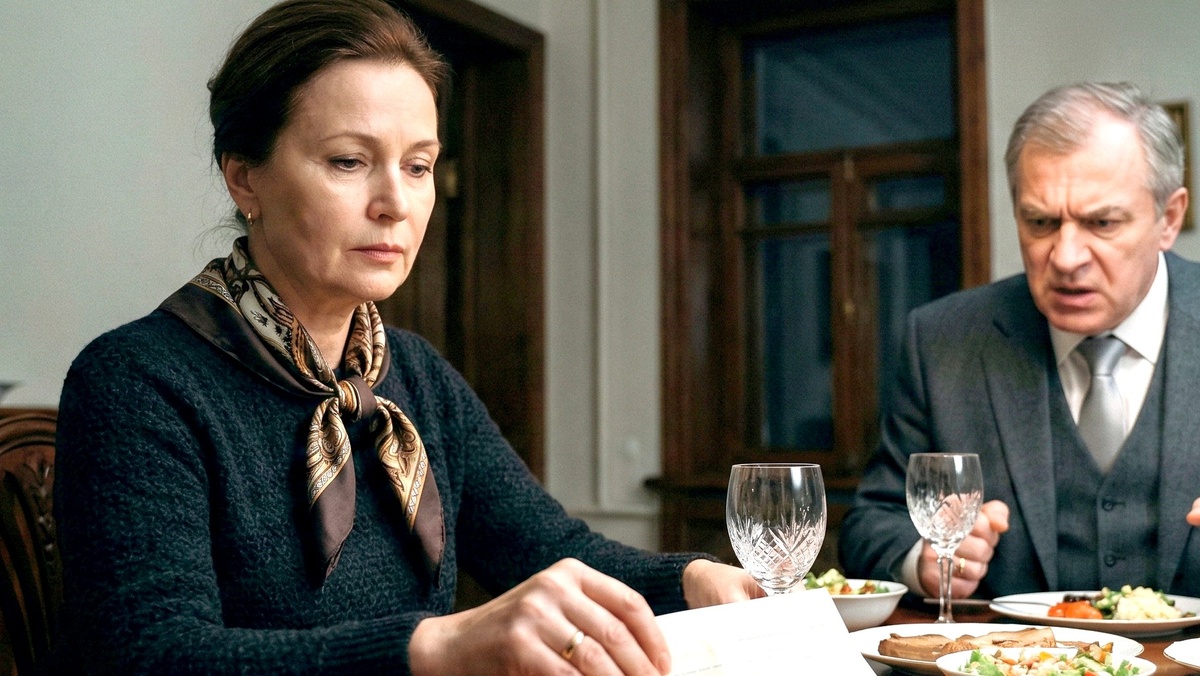 «Этот элитный клининг еще и коммуналку платит»: чем закончился юбилей мужа