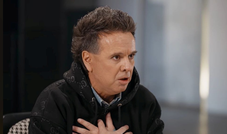 кадр из интервью «Осторожно, Собчак!» с Андреем Губиным